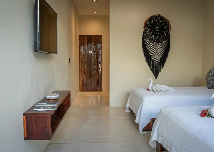 Hotel Moonshine & Tulum