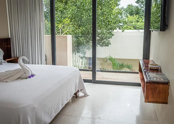 Hotel Moonshine & Tulum