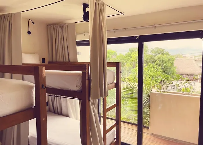 Hotel Moonshine & 3*