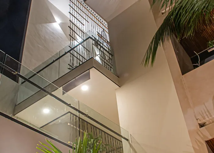 Moonshine & 3* Tulum Pueblo