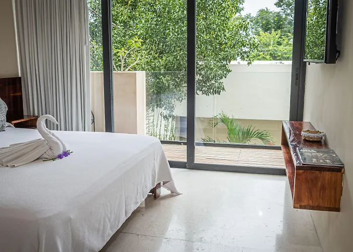 Hotel Moonshine & Tulum